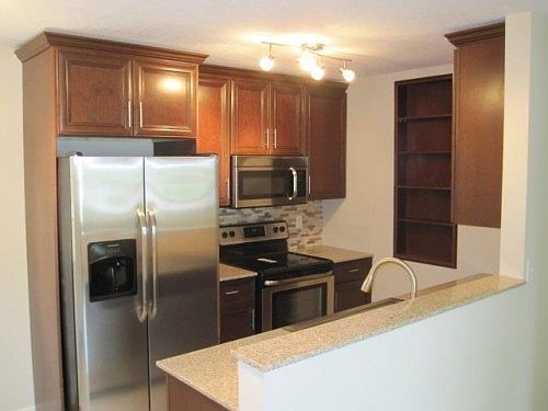 5th image of 321 N Peck Dr