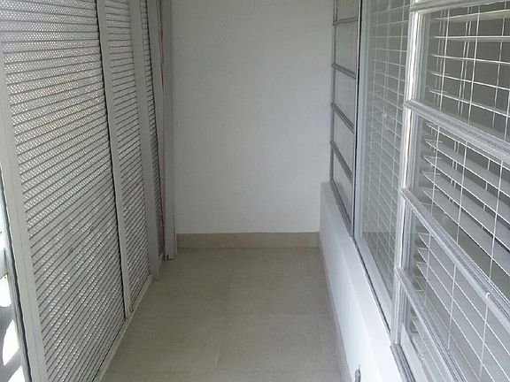 4th image of 16701 NE 14th Ave APT 302