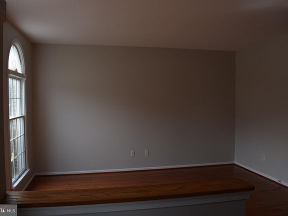 3rd image of 10 Dynasty Dr