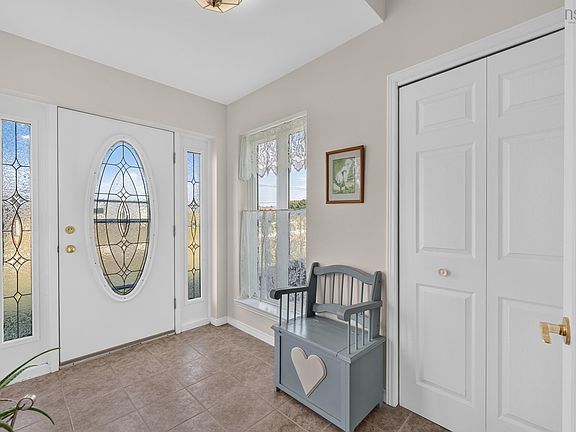 5th image of 92 Dixon Rd