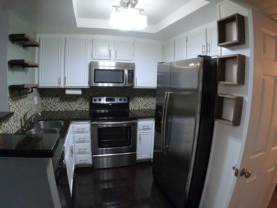 Kitchen area granite countertops plenty of storage