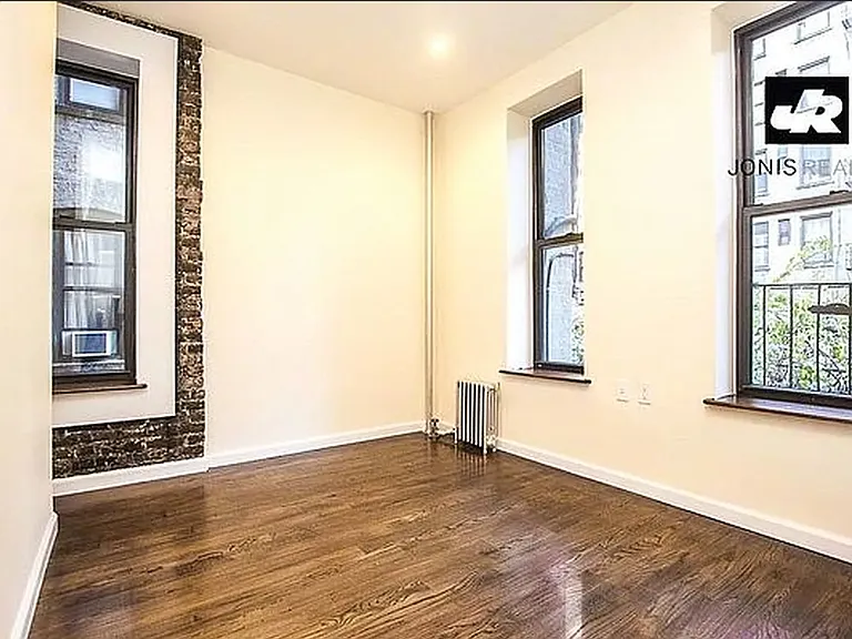 115 Saint Marks Pl #2 — Photo 3