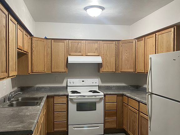 5th image of 3170 Hillcrest Rd