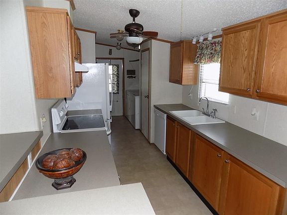 5th image of 277 Lakeview