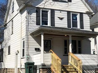 93 Bayclif Dr, Rochester, NY 14609