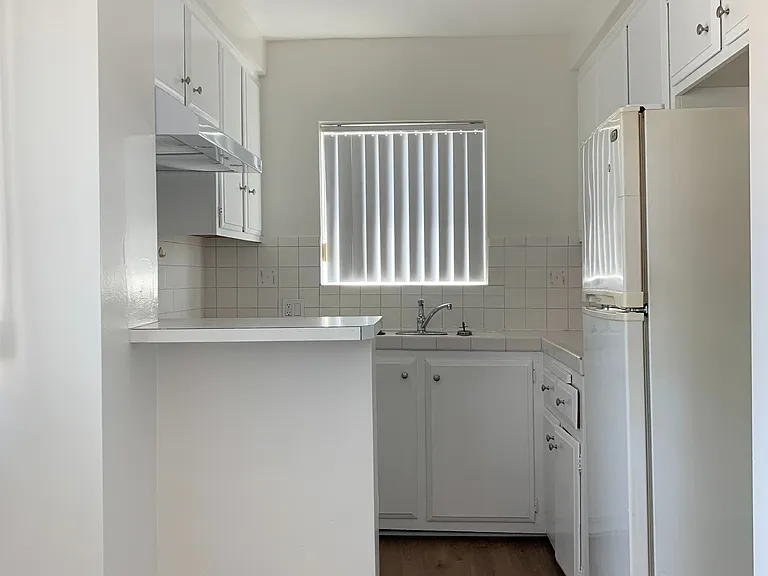 101 N Sierra Bonita Ave #9 — Photo 6