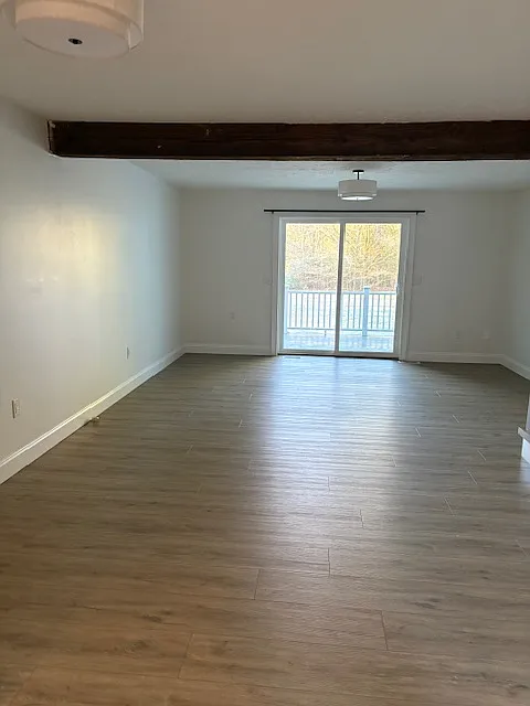 Building Photo - 1400 Turnpike Rd #5
