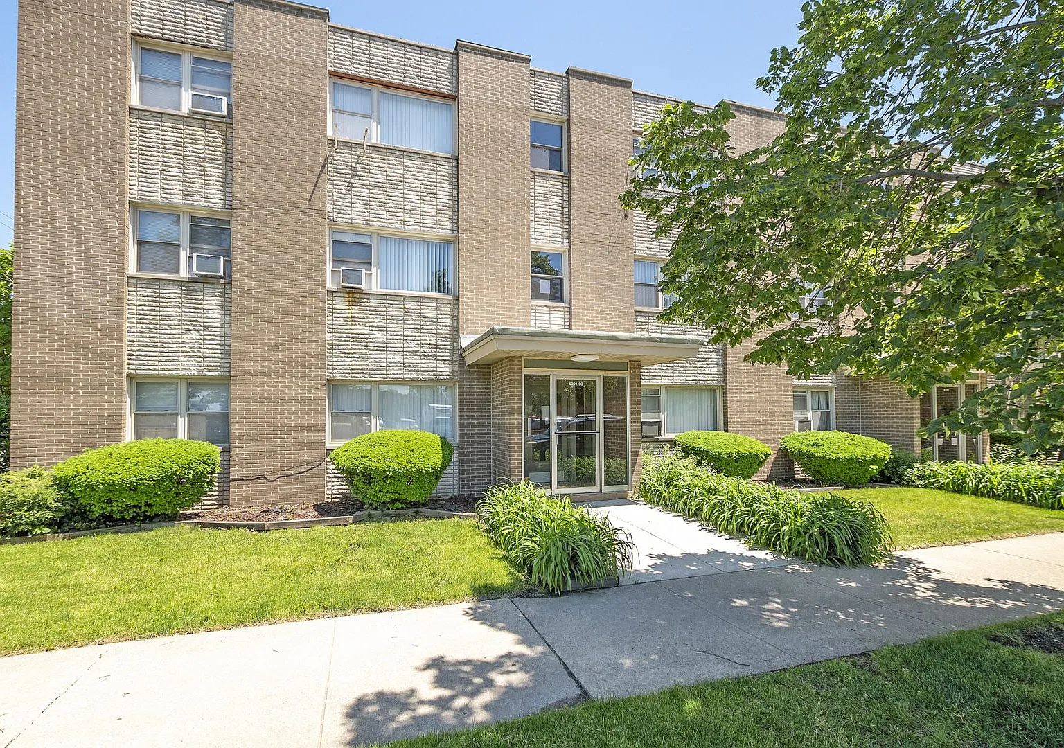 6301-6305 S Kilpatrick Mobility Zone — Photo 1