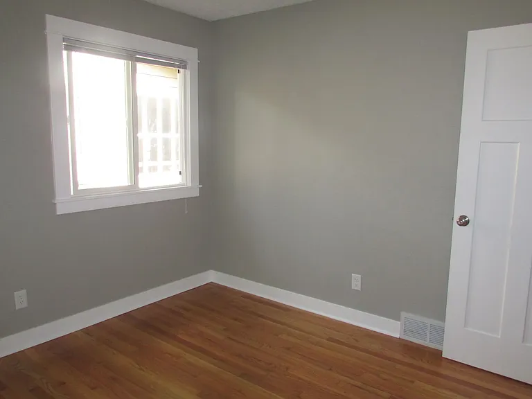 6405 Alison Ln — Photo 8