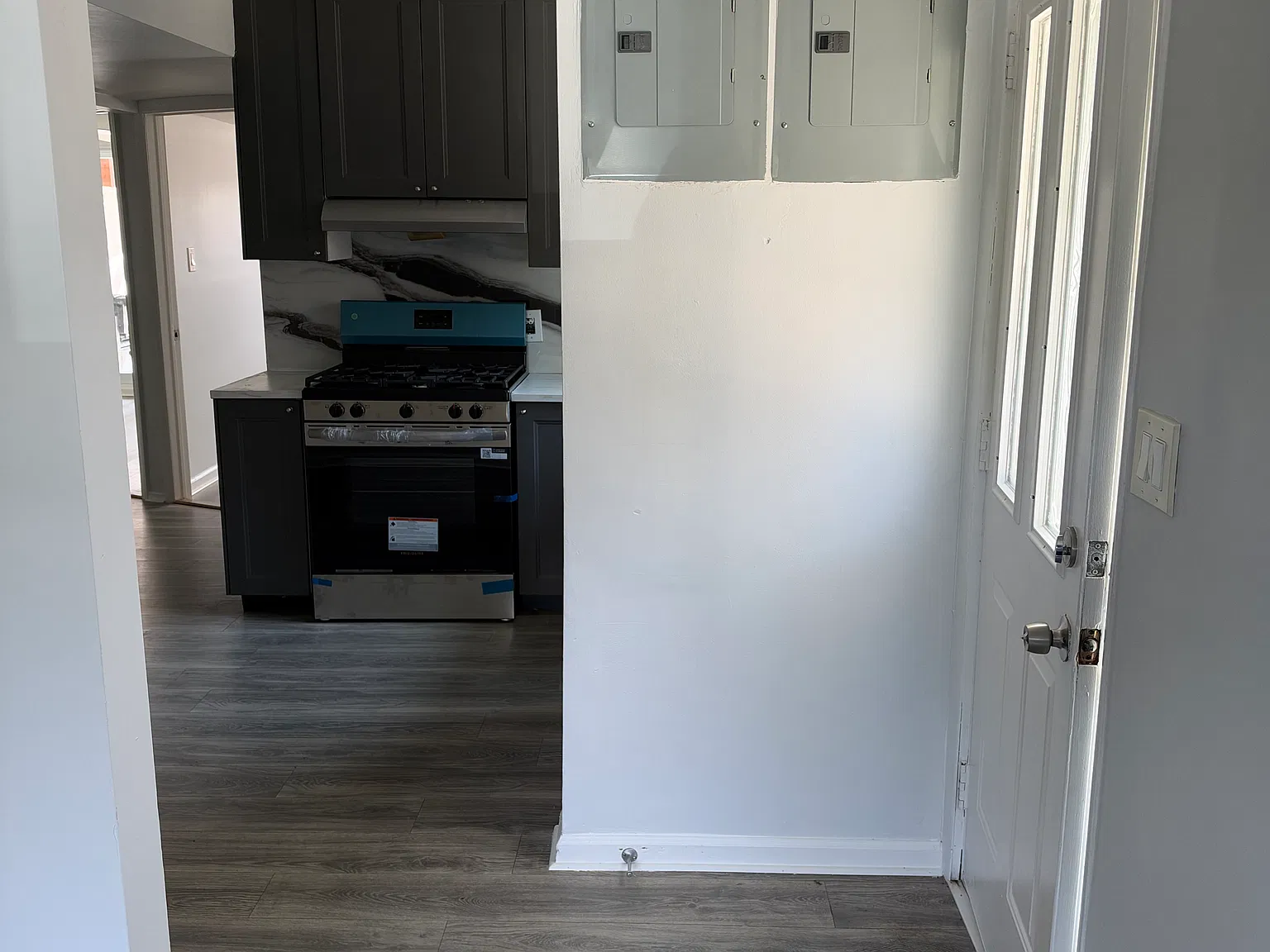 2 bed, $2,400 — Photo 4