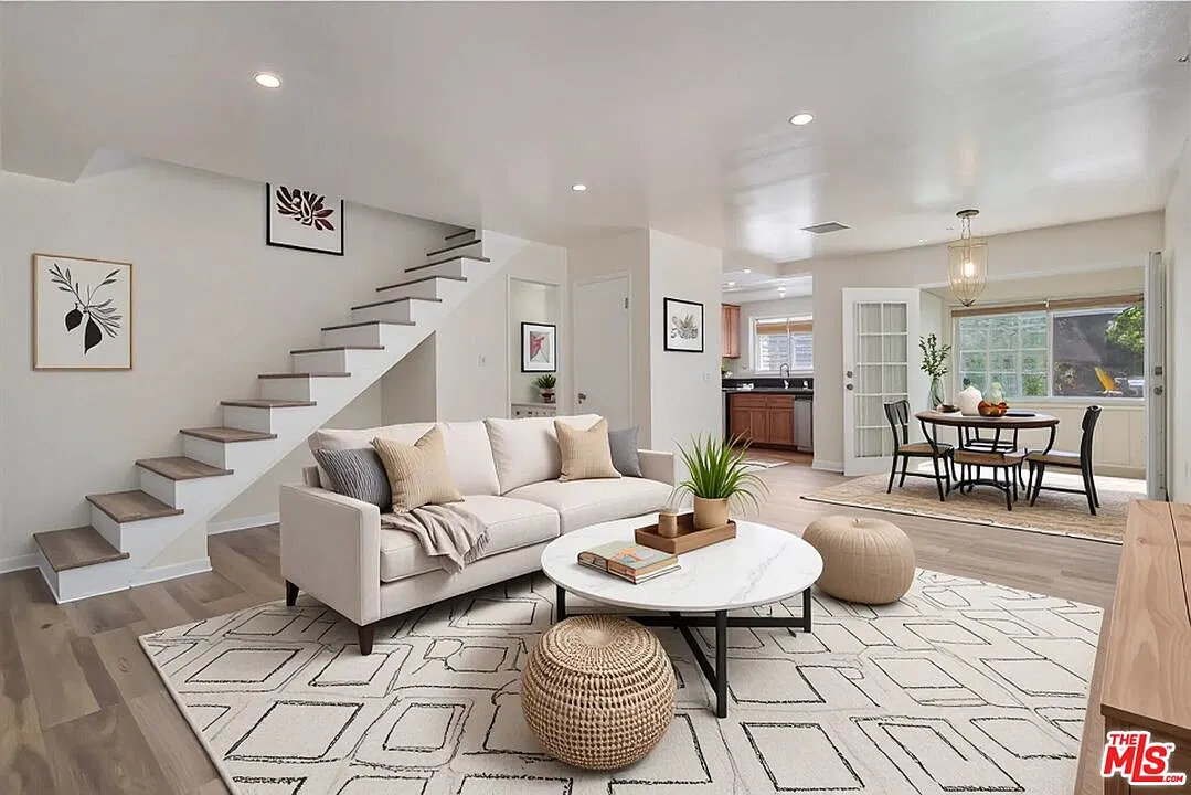 2 bed, 3.0 bath, 1051 sqft, $2,700 — Photo 2