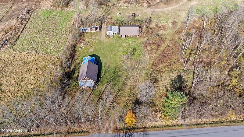 5th image of 403 Townline Road