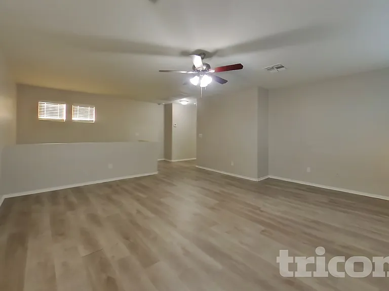 15204 N El Frio Ct — Photo 21