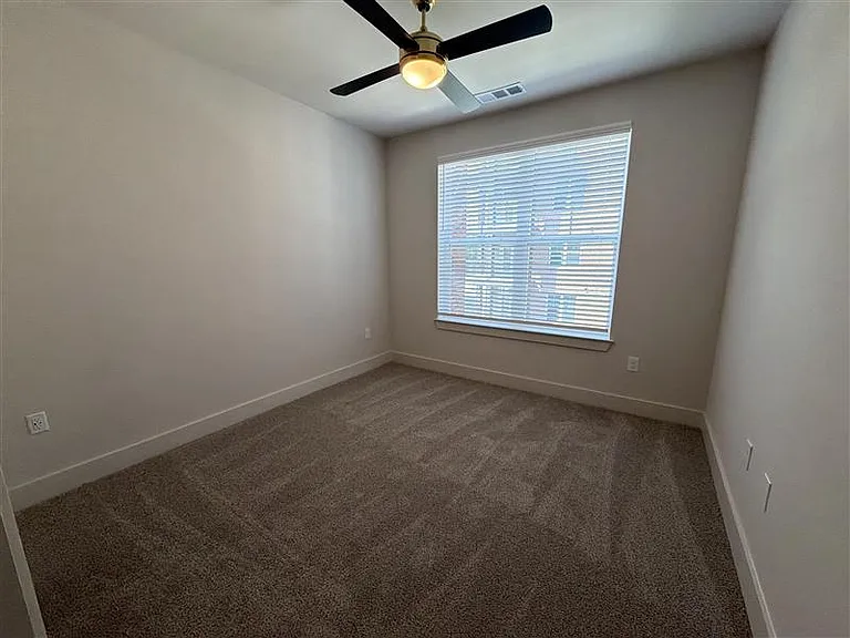 District on the Etowah Apartments — Photo 1369