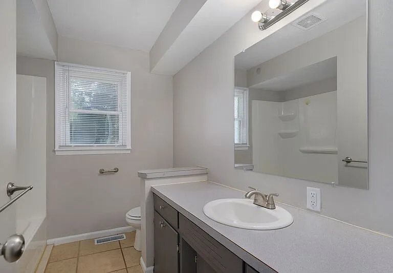 3318 W Dorber Dr — Photo 11