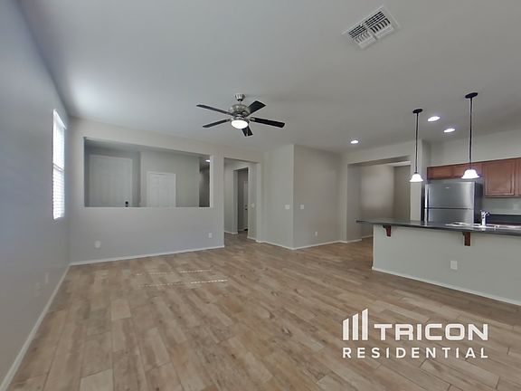 3rd image of 40956 W Tamara Ln