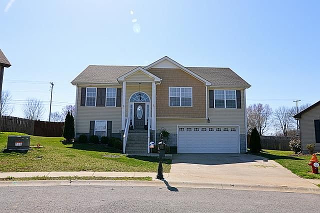 1st image of 700 Fox Trail Ct