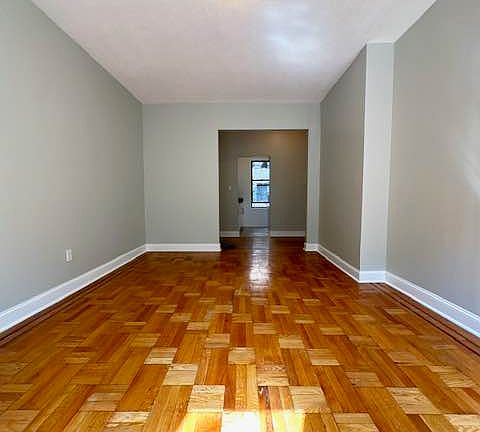 5th image of 130 Clarkson Ave #2