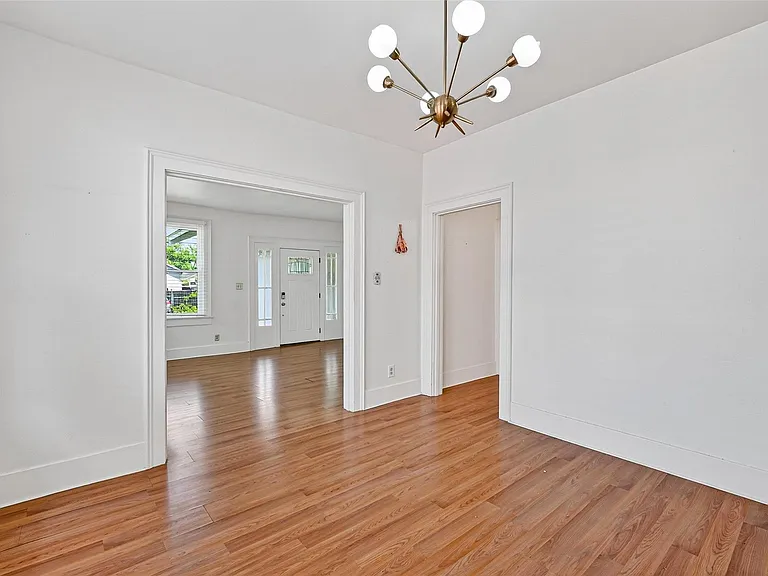 2519 Stevens St — Photo 14