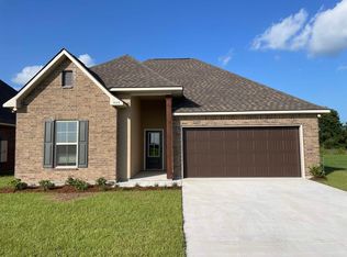 445 Rue Evangeline, Houma, LA 70364