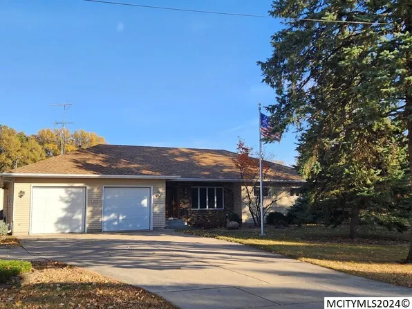 2515 N Carolina Ave, Mason City, IA 50401