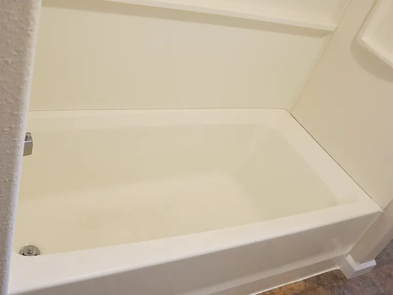 Bathroom Tub
