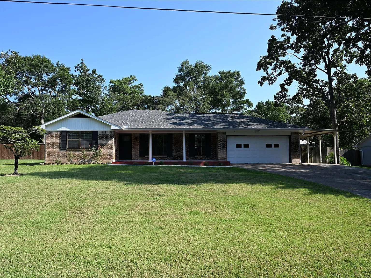 4 bed, 3.0 bath, 2156 sqft, $2,500 — Photo 1
