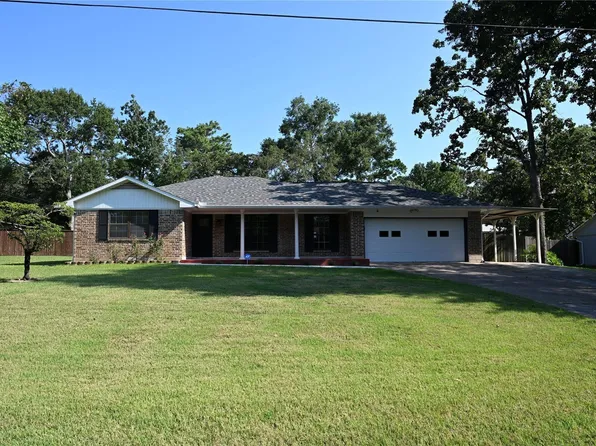 212 Summit Dr, Conroe, TX 77303