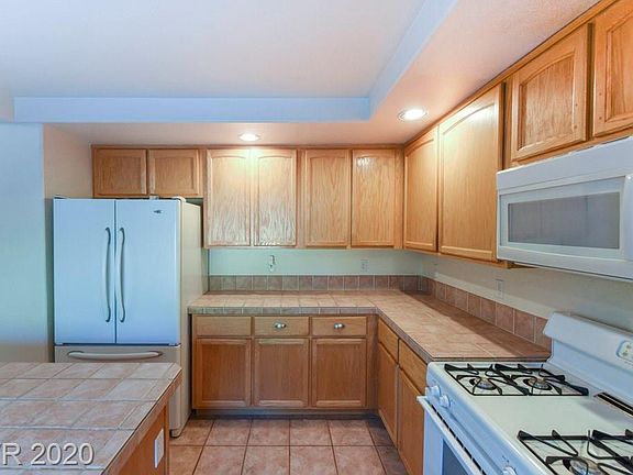 5th image of 8209 Deer Springs Way