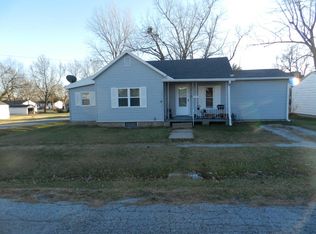322E E Jenkins St, Maryville, MO 64468