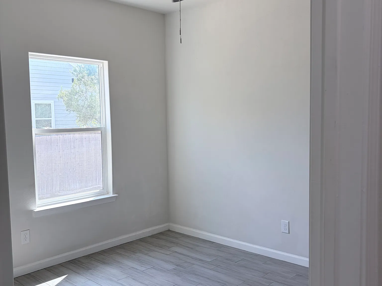 3 bed, 1432 sqft, $2,200 — Photo 4