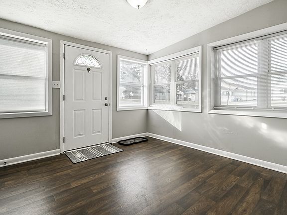 4th image of 445 N Eaton Ave