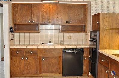 5th image of 343 Bernal Ave