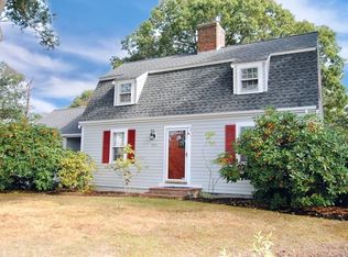 121 Surf Dr, Mashpee, MA 02649