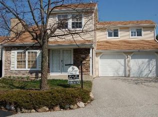 636 Stout Ct, Gurnee, IL 60031