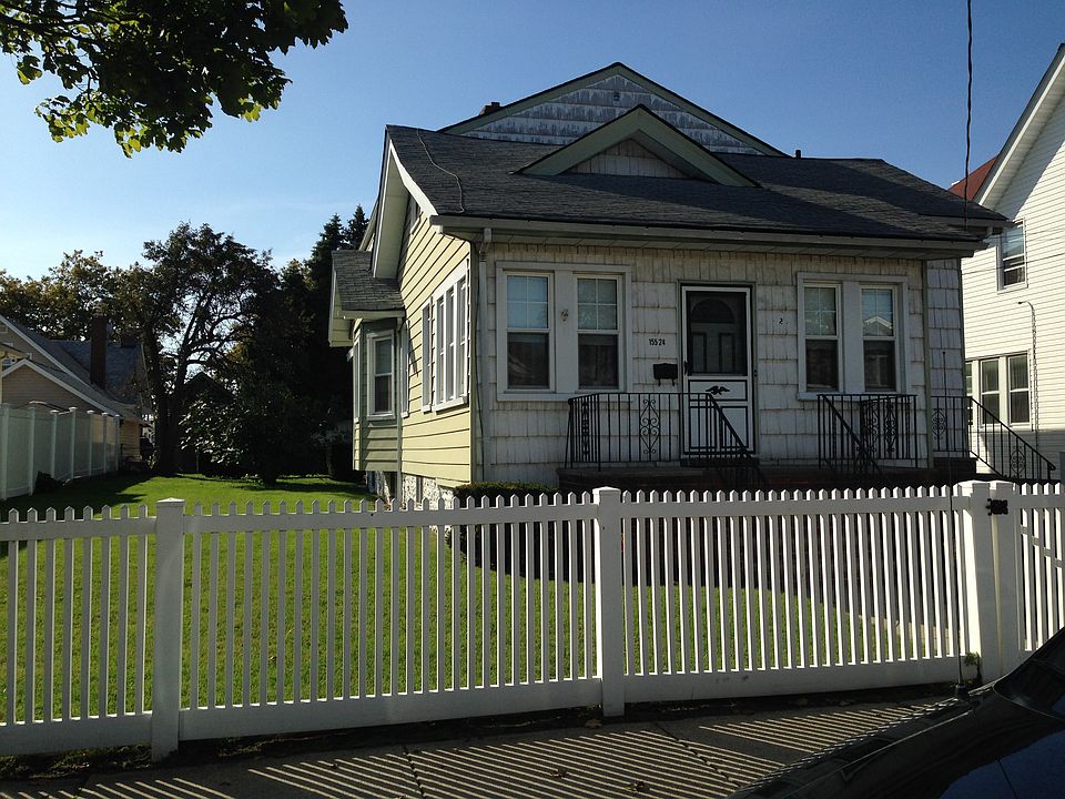 2nd image of 15524 101st St