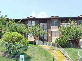 214 Country Club Ln, Pomona, NY 10970