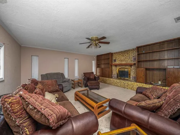 510 SW 70th St, Lawton, OK 73505