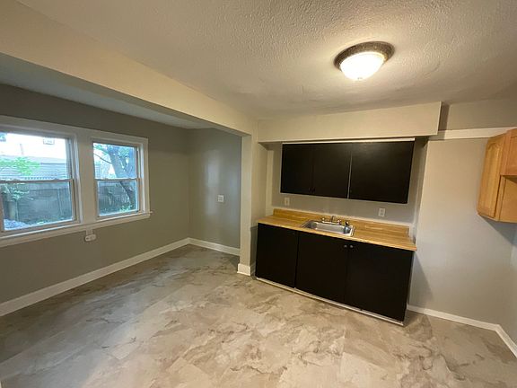 3rd image of 7403 Halle Ave #7401