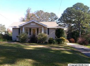 2407 Noccalula Rd, Gadsden, AL 35904