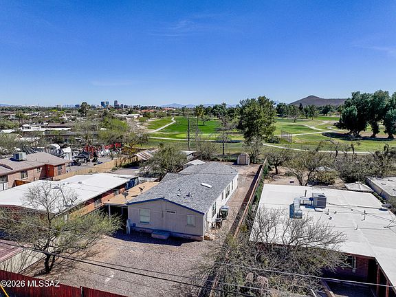 4th image of 1449 W Hualpai Rd