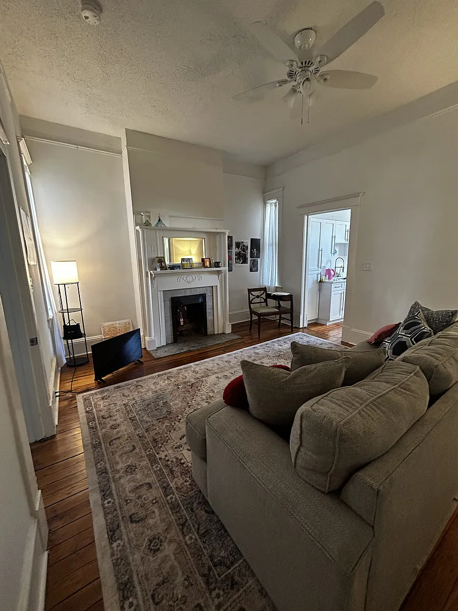 Building Photo - 909 Abercorn St #909