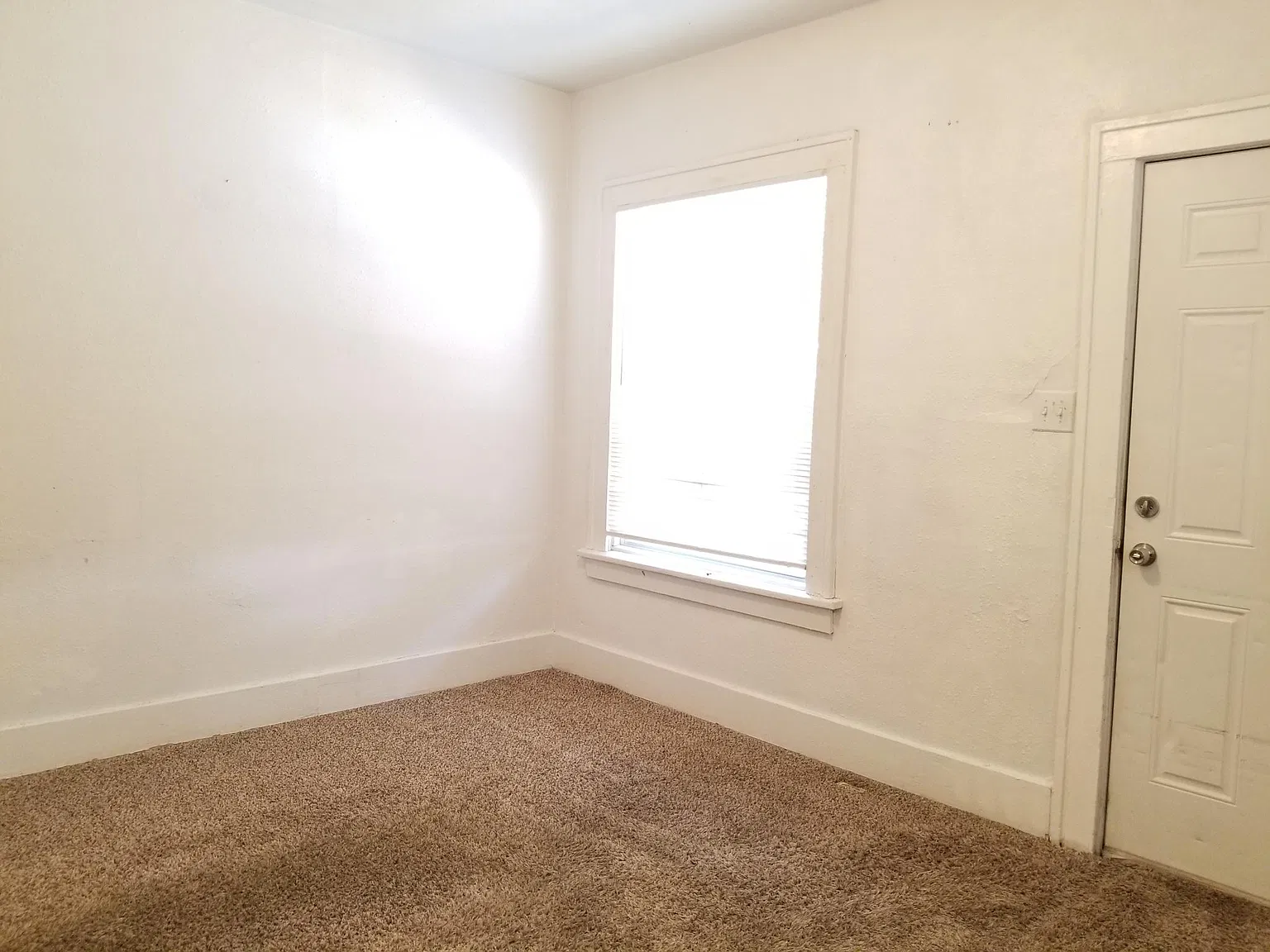 1 bed, 750 sqft, $700 — Photo 3