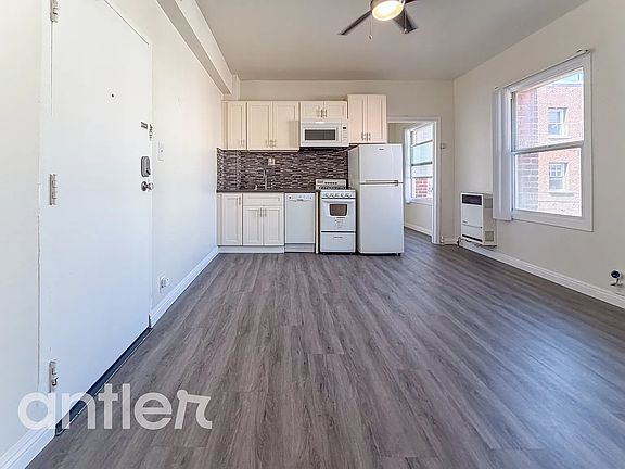 2nd image of 718 S Carondelet St #S308