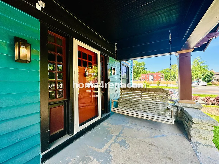 641 W 39th Ter — Photo 5