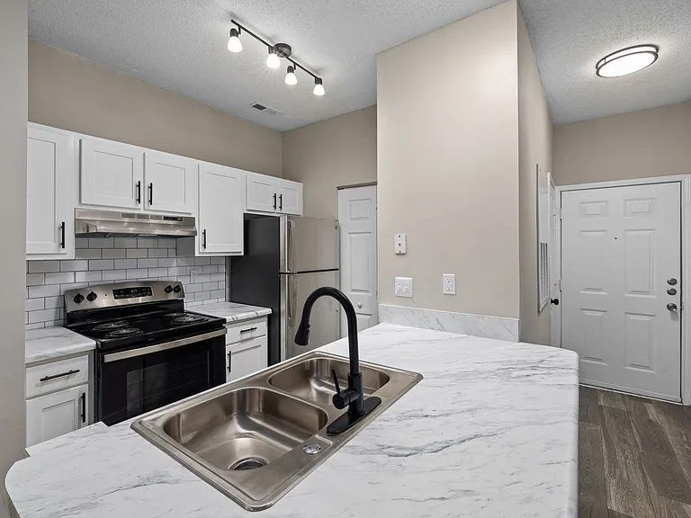 Brassfield Park Apartments — Photo 1