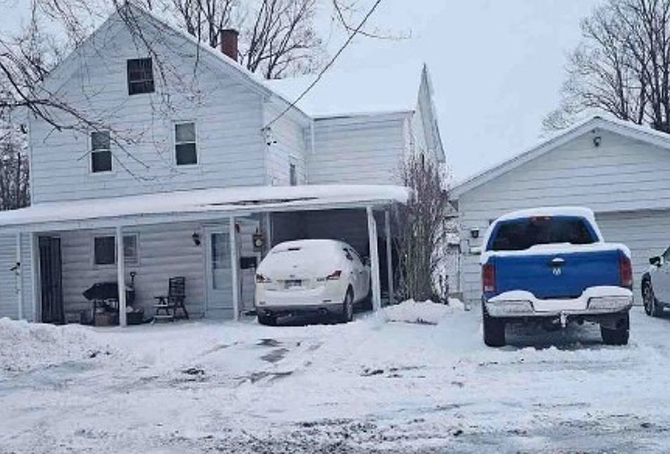 1st image of 303 E Pleasant St