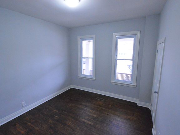 4th image of 3414 Cuyler Ave