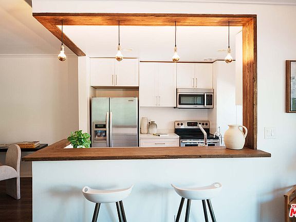 5th image of 1110 Hacienda Pl APT 207