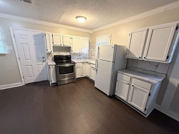5th image of 1654 Ely St